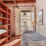 Lovely With Terrace Апартаменты *