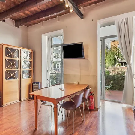 Appartement Lovely With Terrace *